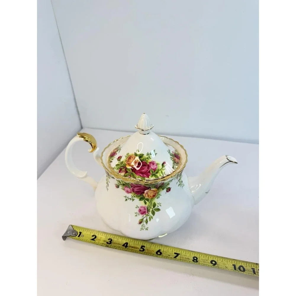 Royal Albert Old Country Roses Tea Pot With Lid Gold Trim 1962